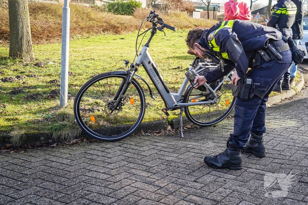 Fietser gewond bij botsing met auto