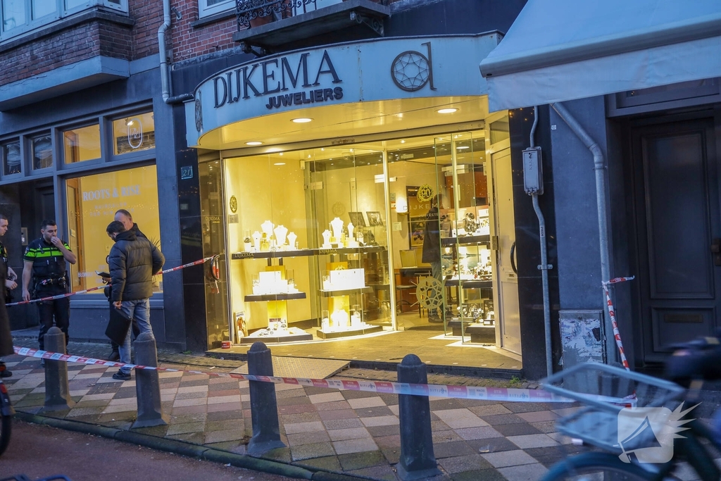 Overval op juwelierszaak zonder gewonden
