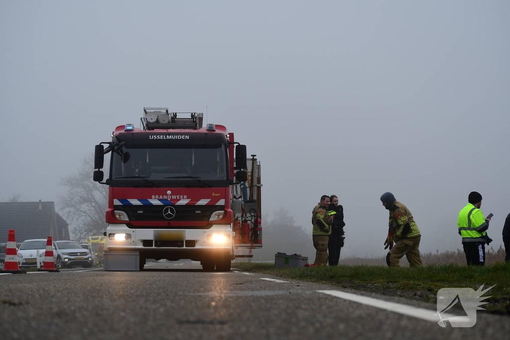 Auto met vier inzittenden belandt in het water