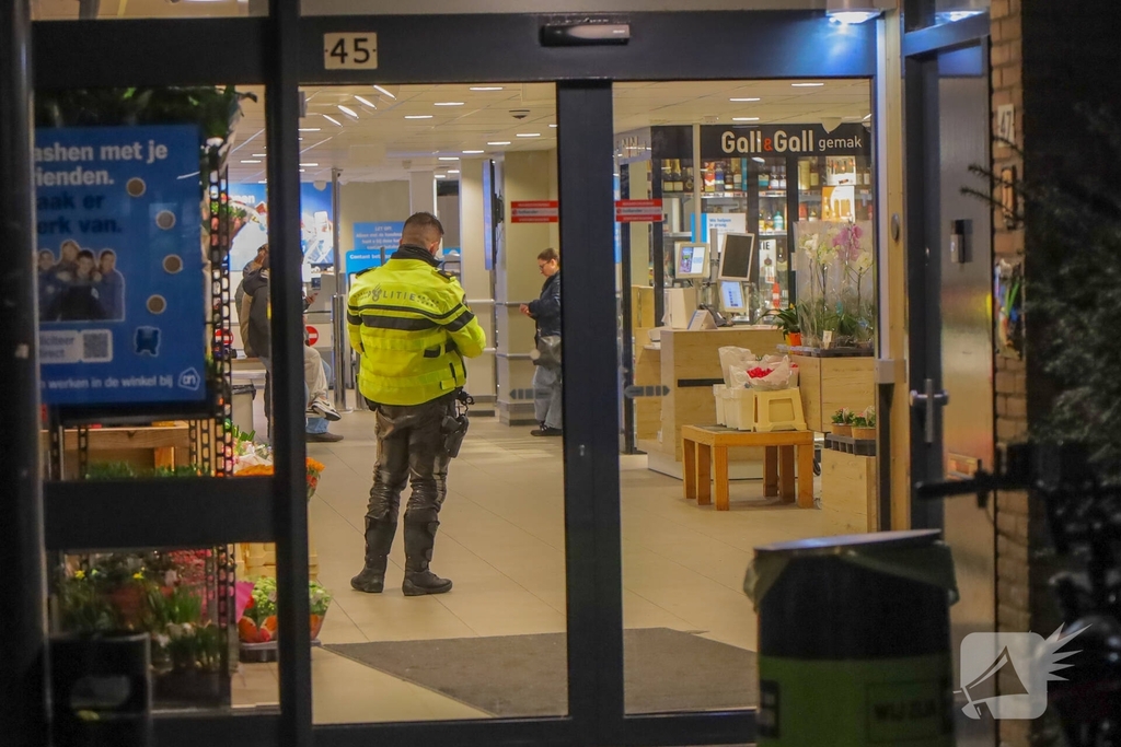 Overval op supermarkt leidt tot politieactie