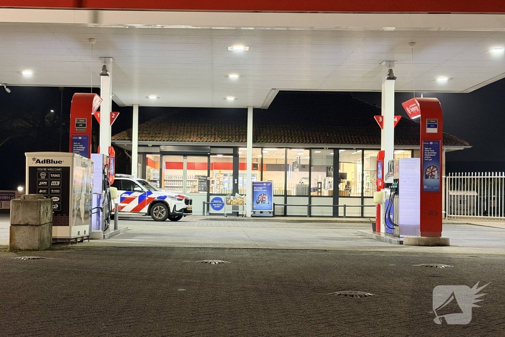 Medewerker tankstation bedreigd met mes