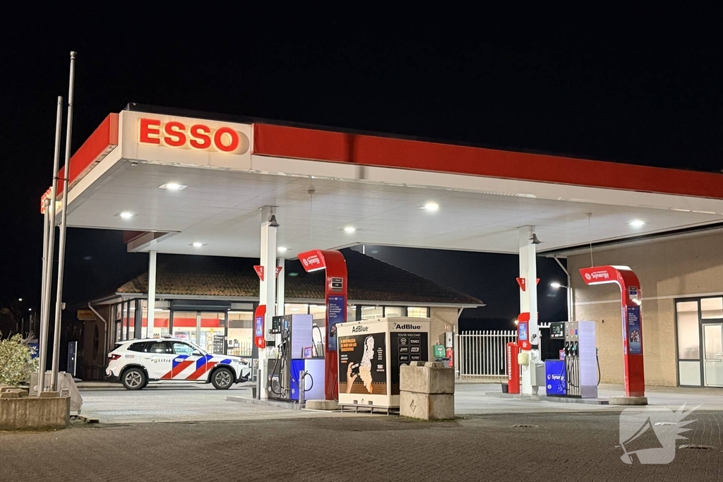 Medewerker tankstation bedreigd met mes