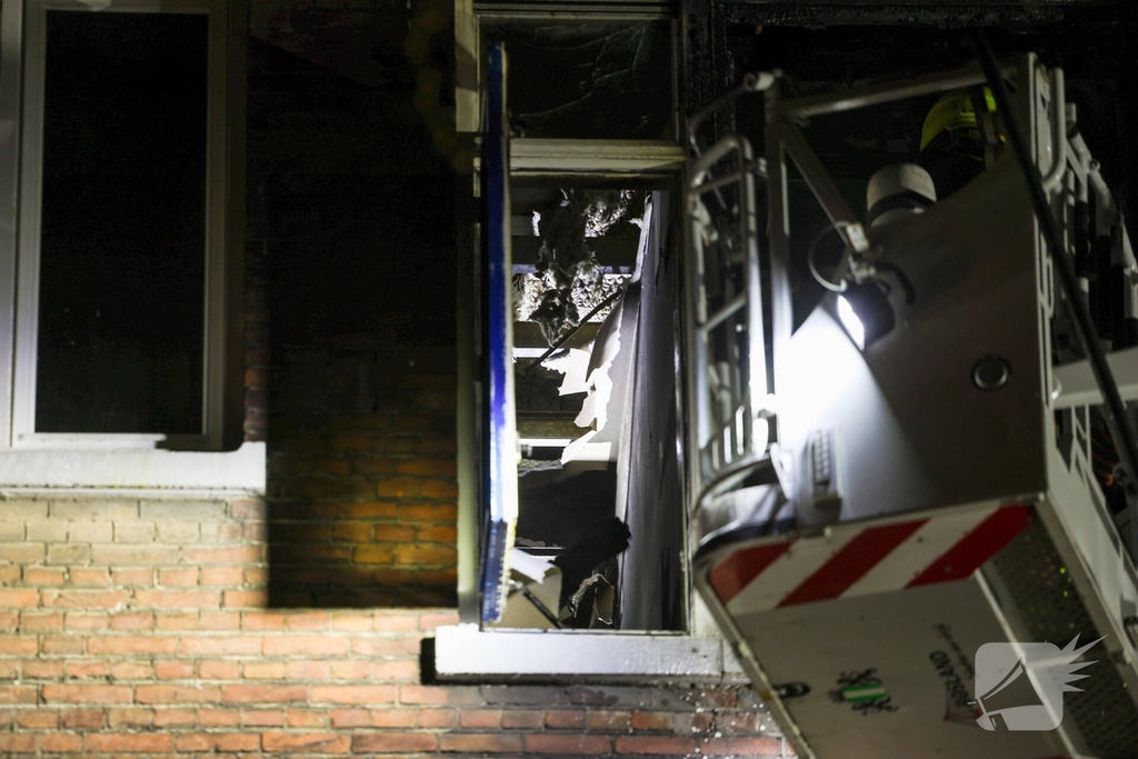 Brand in portiekwoning leidt tot evacuatie bewoners