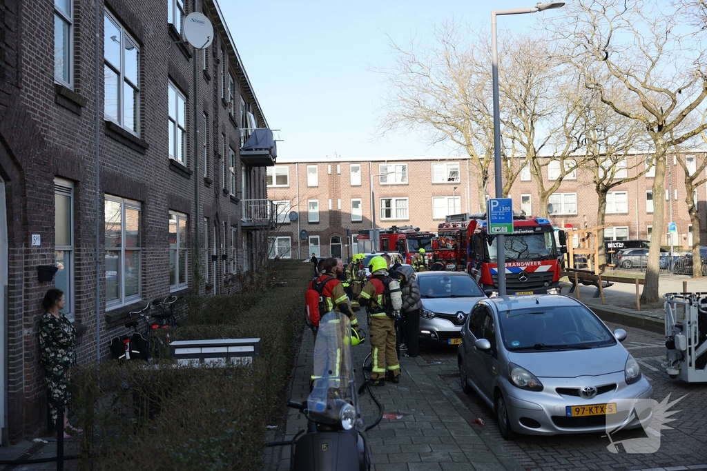 Brand in portiekwoning leidt tot snelle evacuatie
