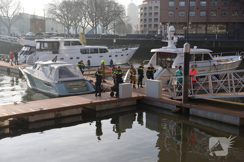 Overleden persoon aangetroffen in water