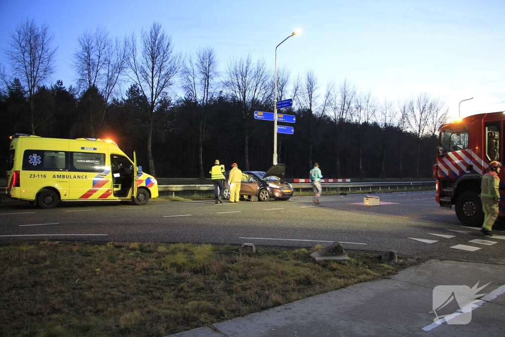 Ongeval tussen vrachtwagen en personenauto leidt tot gewonde