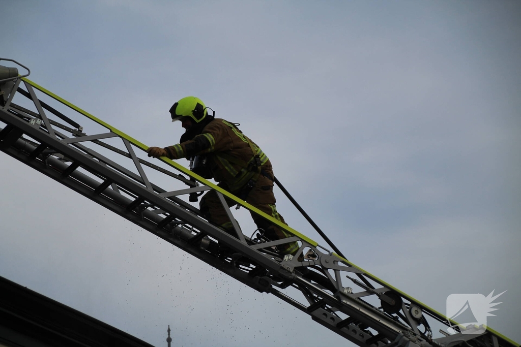 Schoorsteenbrand leidt tot evacuatie