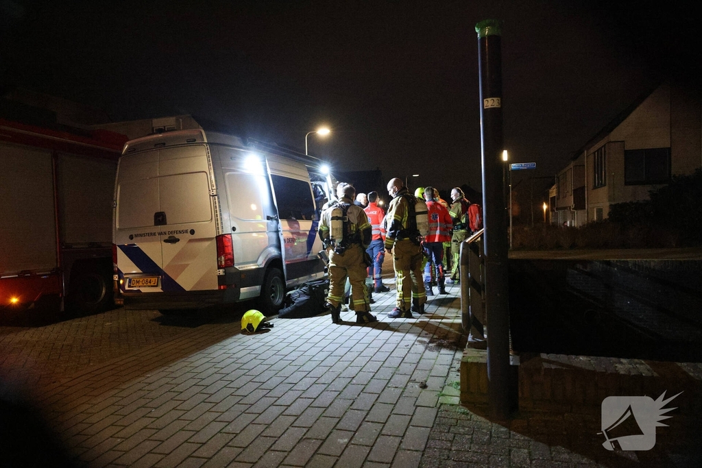 Cobra's en benzine aangetroffen in woning