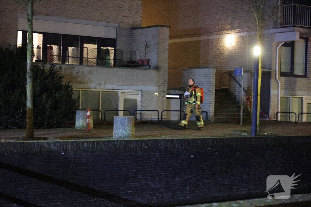 Cobra's en benzine aangetroffen in woning