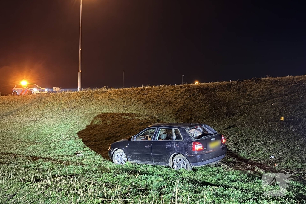 Bestuurder spoorloos na ongeval