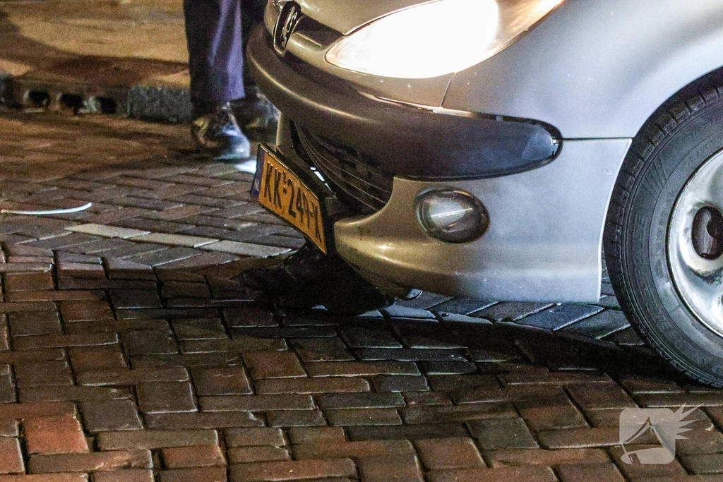 Auto botst op Fatbike in Rotterdam