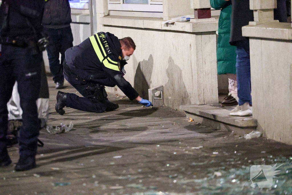 Explosie veroorzaakt brand in woning