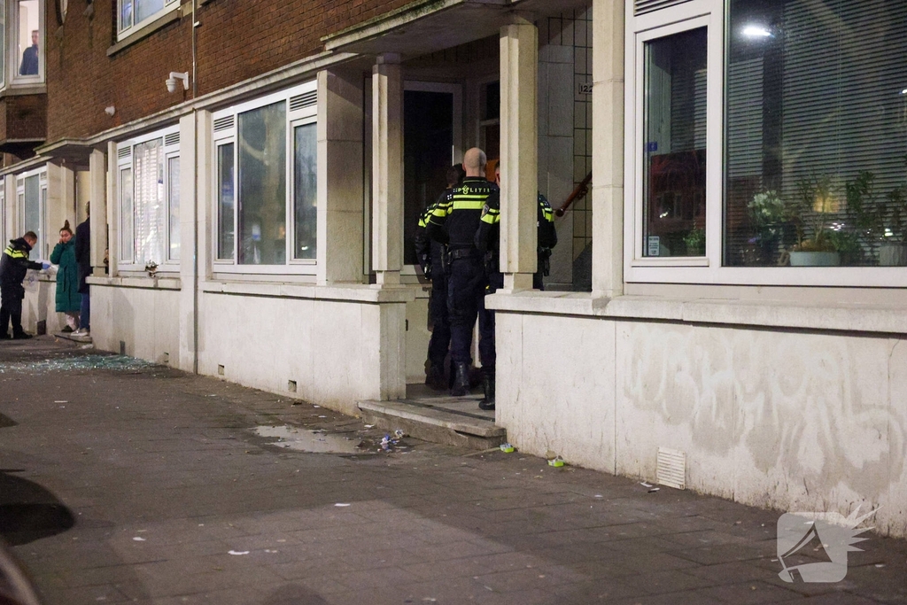 Explosie veroorzaakt brand in woning