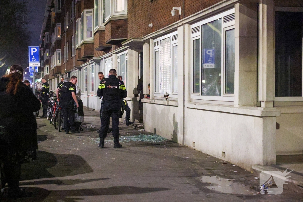 Explosie veroorzaakt brand in woning