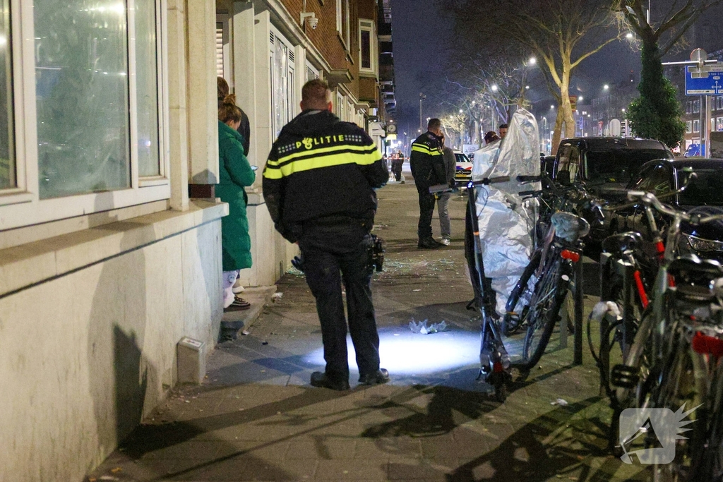 Explosie veroorzaakt brand in woning