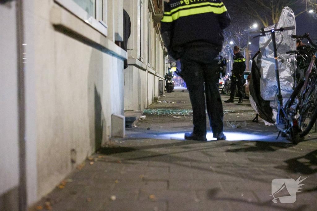 Explosie veroorzaakt brand in woning