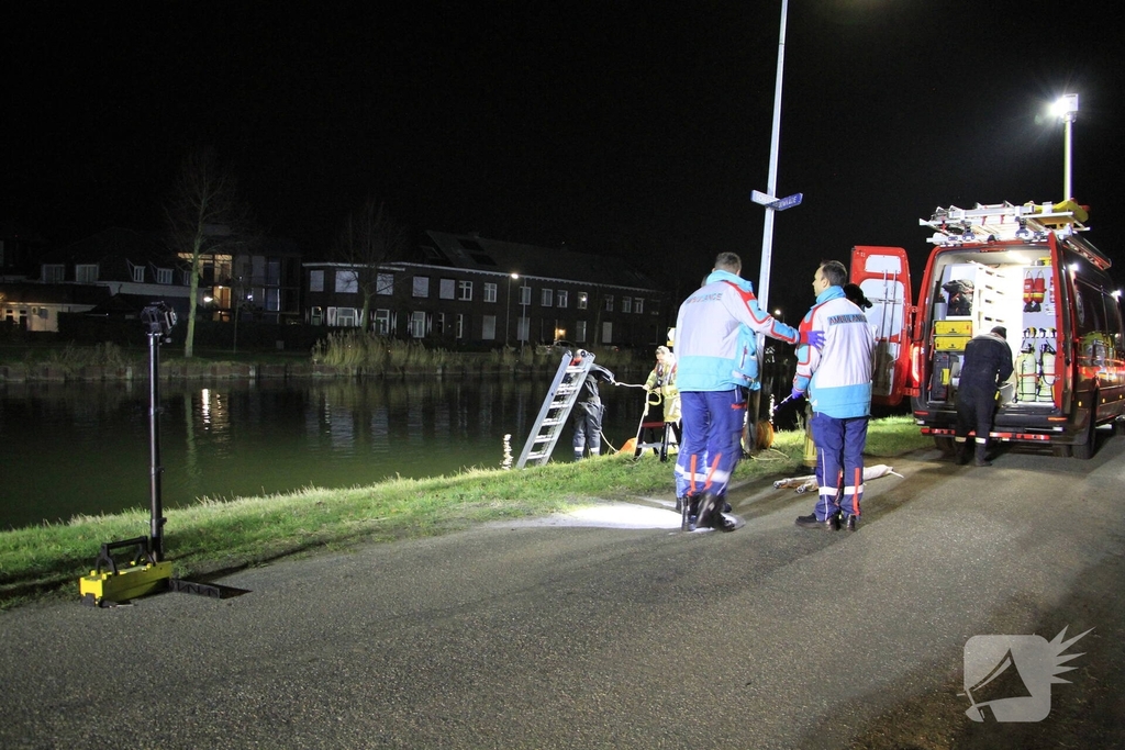 Persoon uit het water gehaald na melding