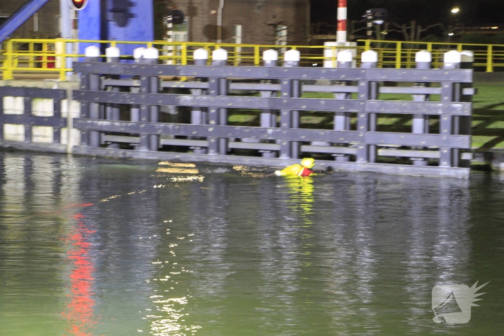 Persoon uit het water gehaald na melding