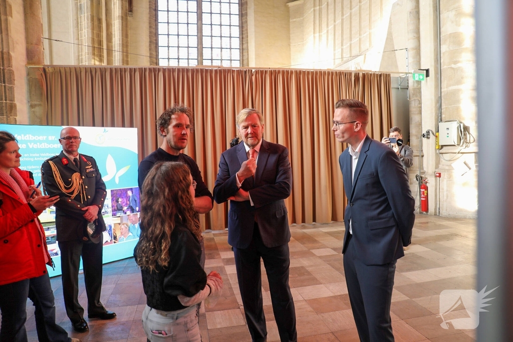 Koning bij viering 25 000ste wens Stichting Ambulance Wens