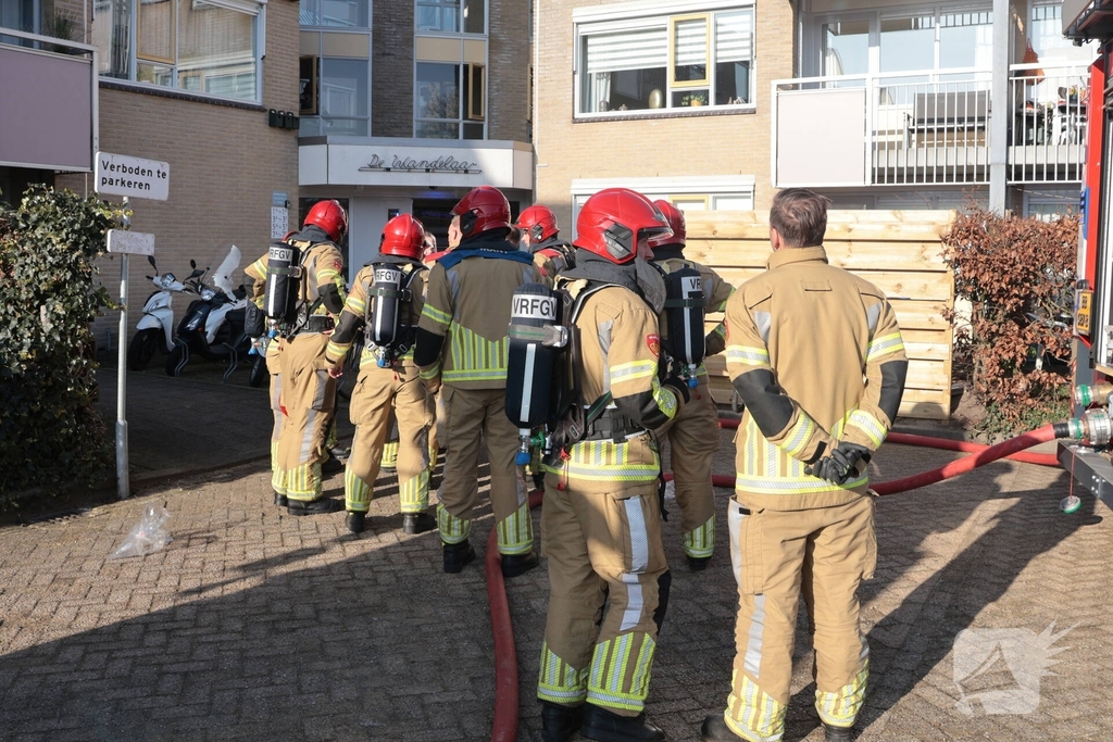 Woningbrand leidt tot ontruiming verzorgingshuis