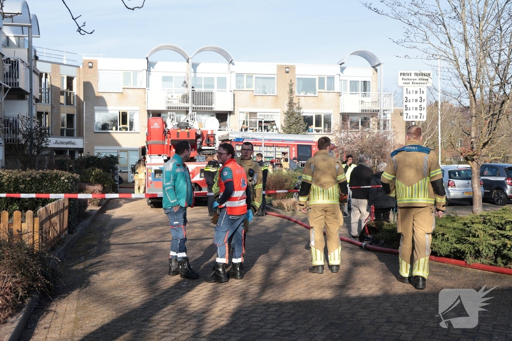 Woningbrand leidt tot ontruiming verzorgingshuis