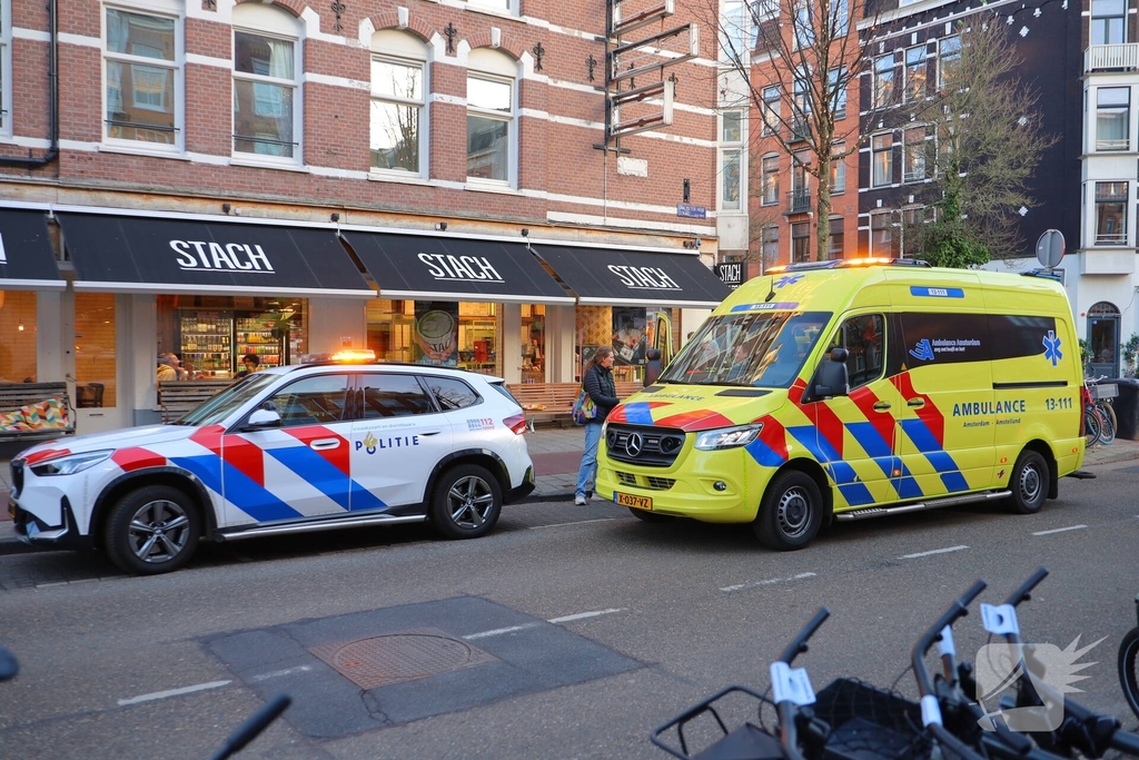 Steekincident leidt tot gewonde en zoektocht naar dader