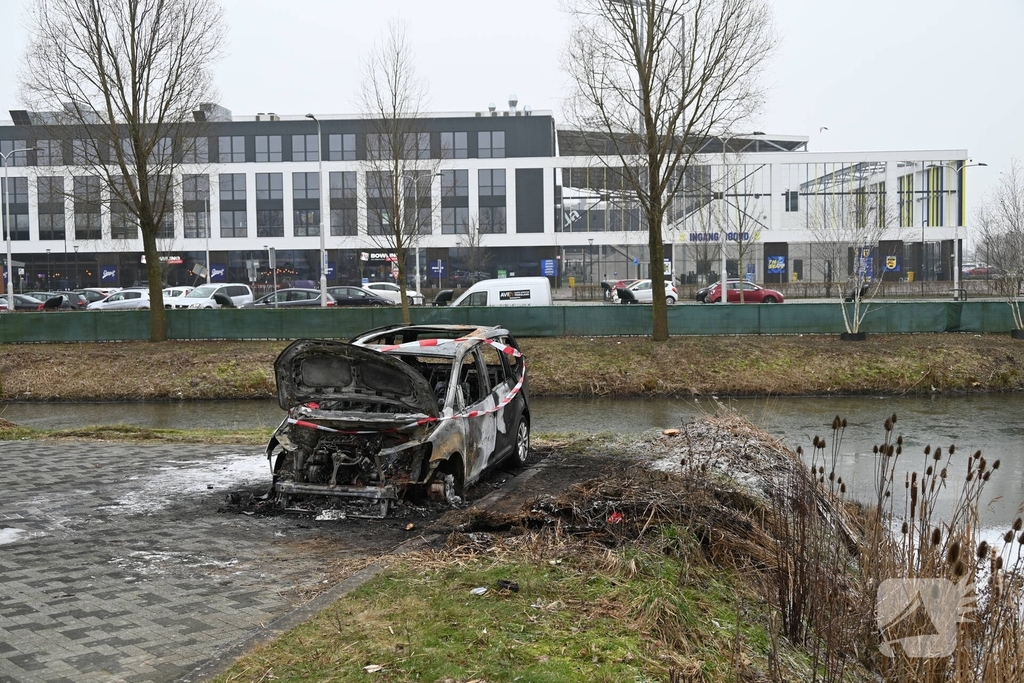 Wederom auto uitgebrand, politie doet onderzoek