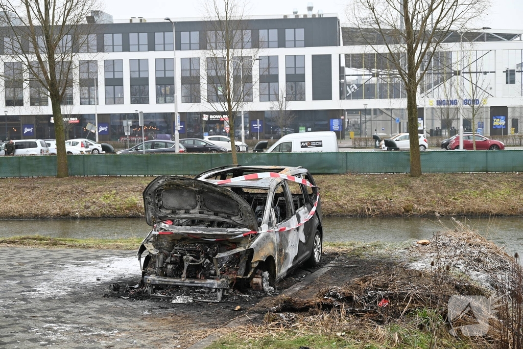 Wederom auto uitgebrand, politie doet onderzoek