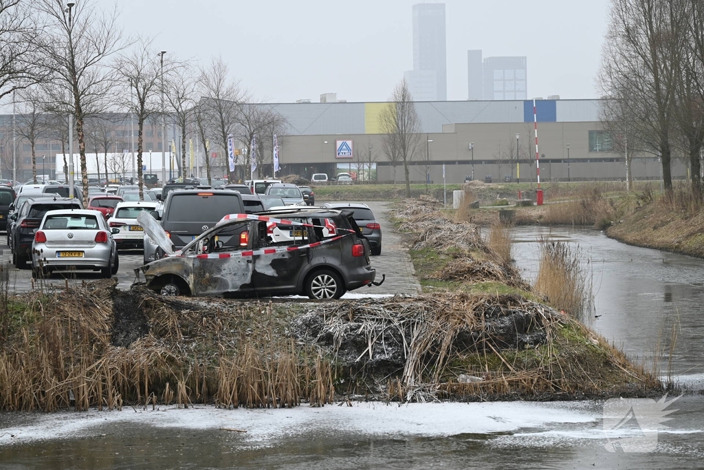 Wederom auto uitgebrand, politie doet onderzoek