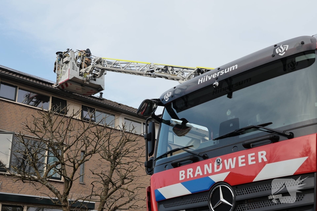 Schoorsteenbrand leidt tot spoedactie brandweer