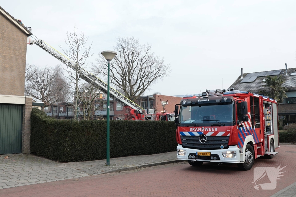 Schoorsteenbrand leidt tot spoedactie brandweer