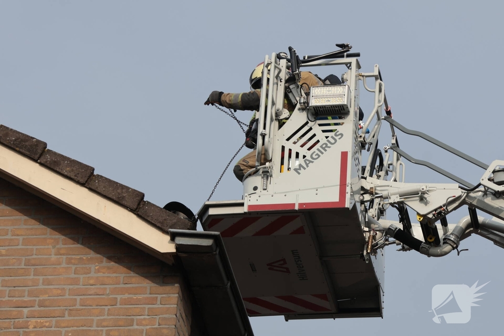 Schoorsteenbrand leidt tot spoedactie brandweer