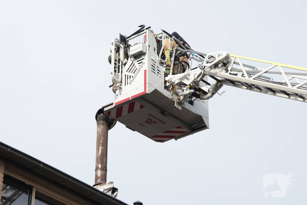 Schoorsteenbrand leidt tot spoedactie brandweer