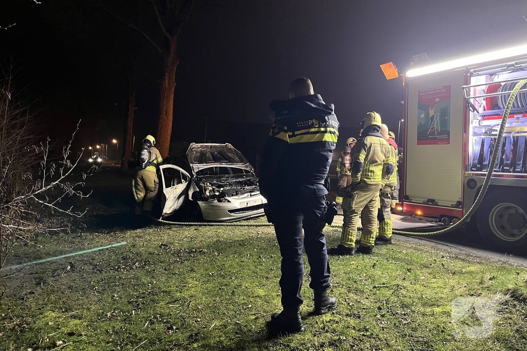 Auto opnieuw in brand gestoken