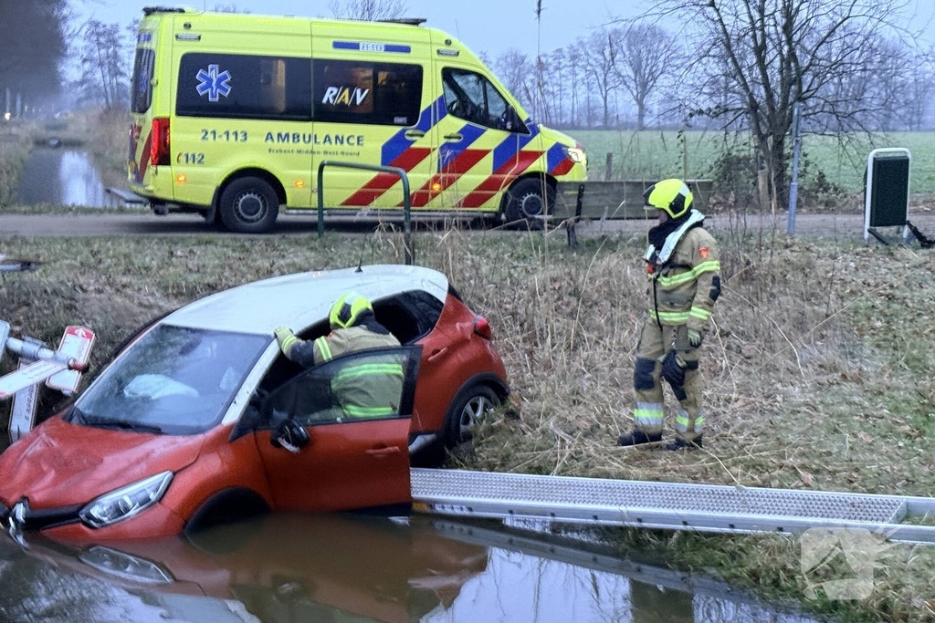 Brandweer en ambulancedienst ingeschakeld na botsing