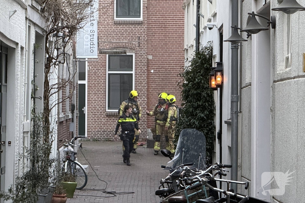 Brand ontstaan door gaslekkage; meerdere deuren geforceerd