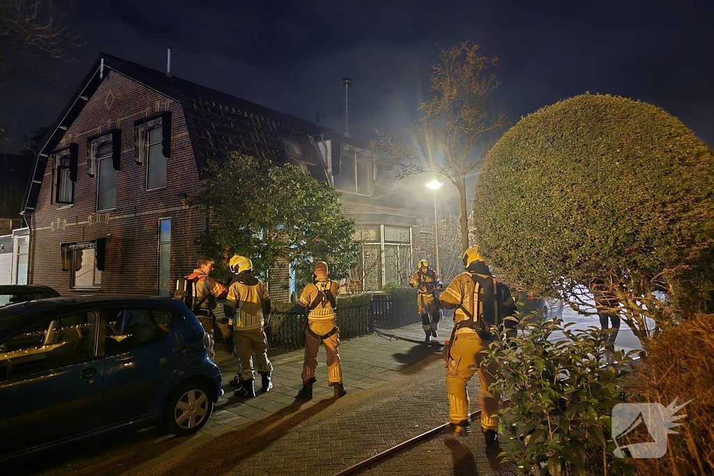 Rookontwikkeling bij nachtelijke woningbrand
