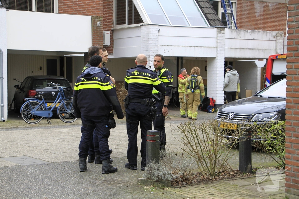 Brandweer meet hoge concentraties koolmonoxide