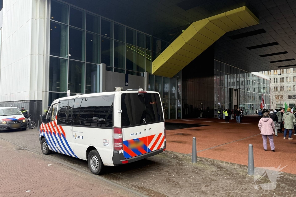 Demonstratie bij Rijkskantoor tegen uitzettingen naar Irak