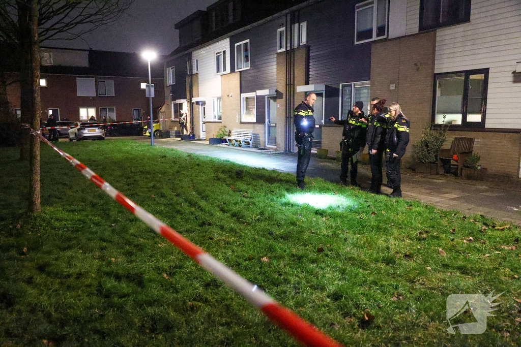 Voertuig rijdt opzettelijk mensen aan