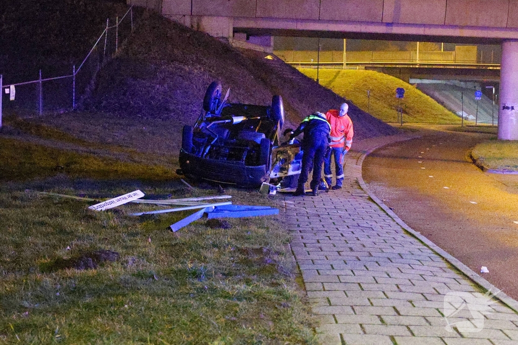 Jongeman belandt op zijn kop na ongeval