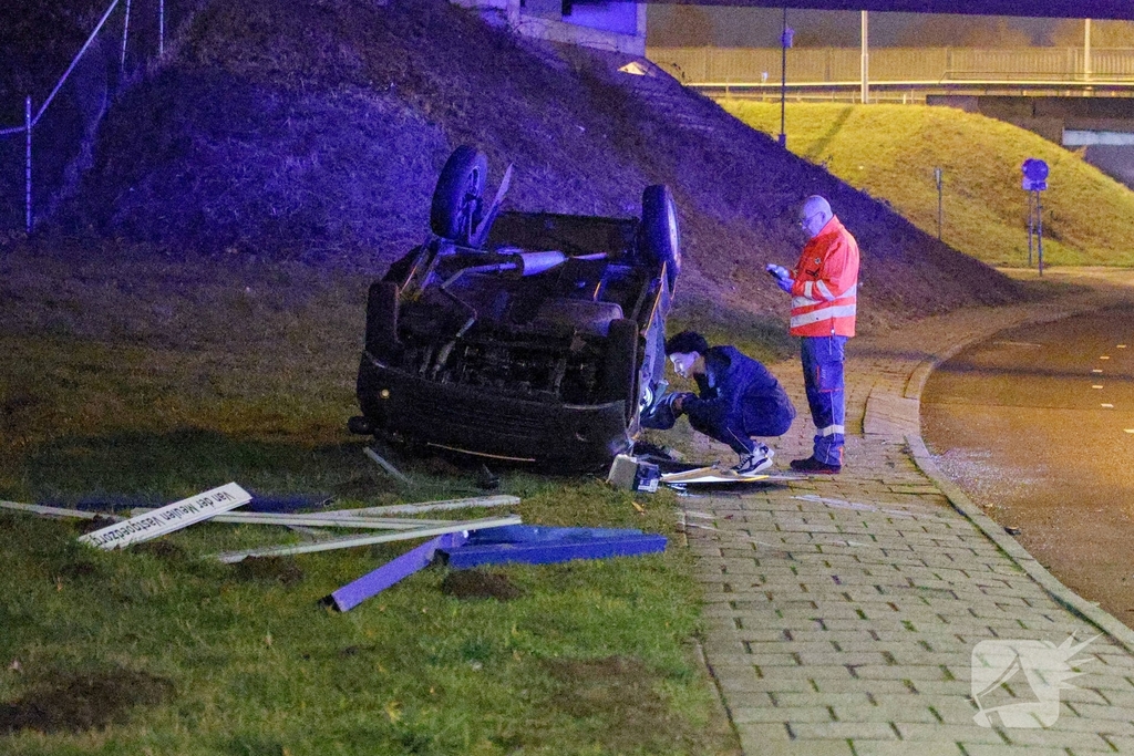 Jongeman belandt op zijn kop na ongeval