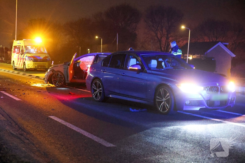 Twee bestuurders gewond bij aanrijding