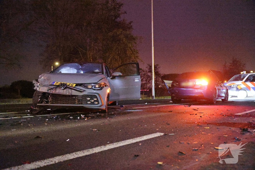 Twee bestuurders gewond bij aanrijding