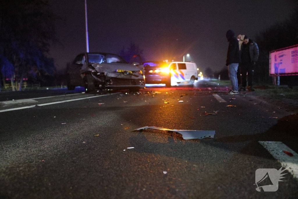 Twee bestuurders gewond bij aanrijding