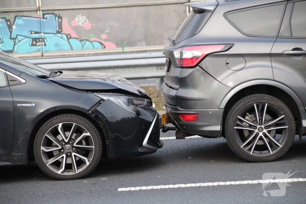 Kettingbotsing veroorzaakt flinke file op A15
