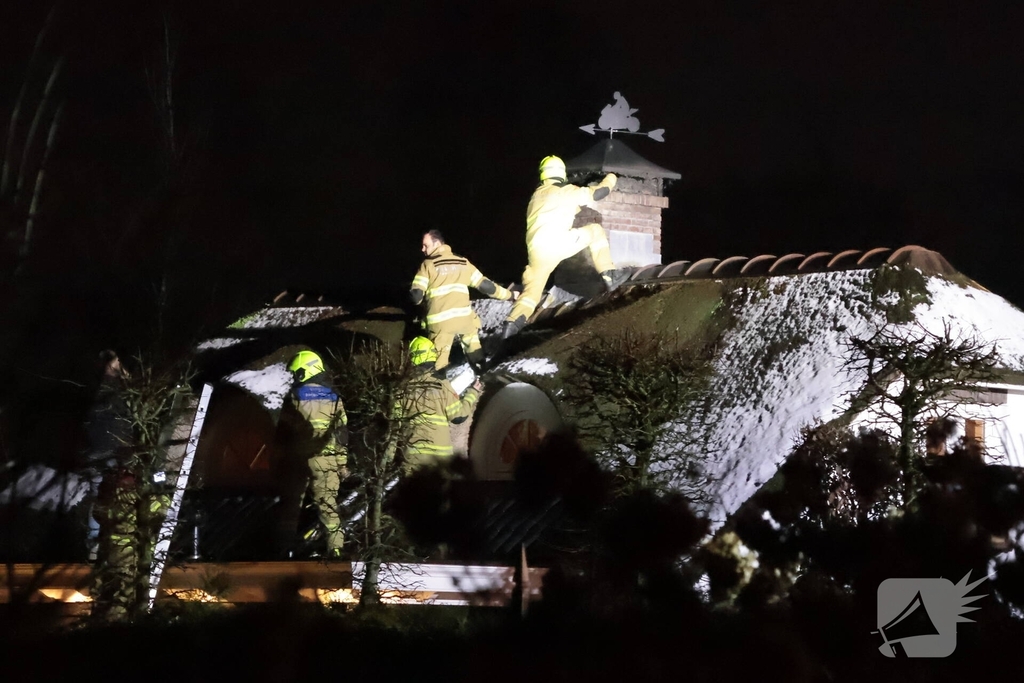 Brand in schoorsteen van villa