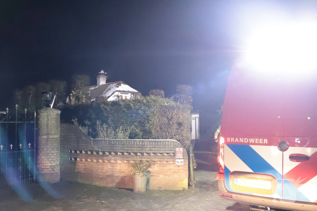 Brand in schoorsteen van villa