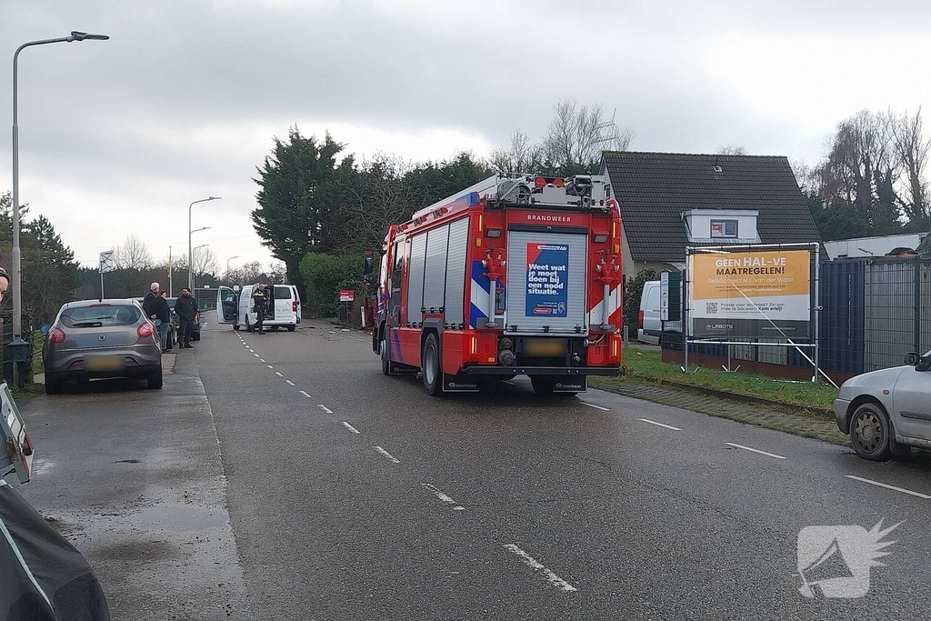 Auto in de kreukels na botsing
