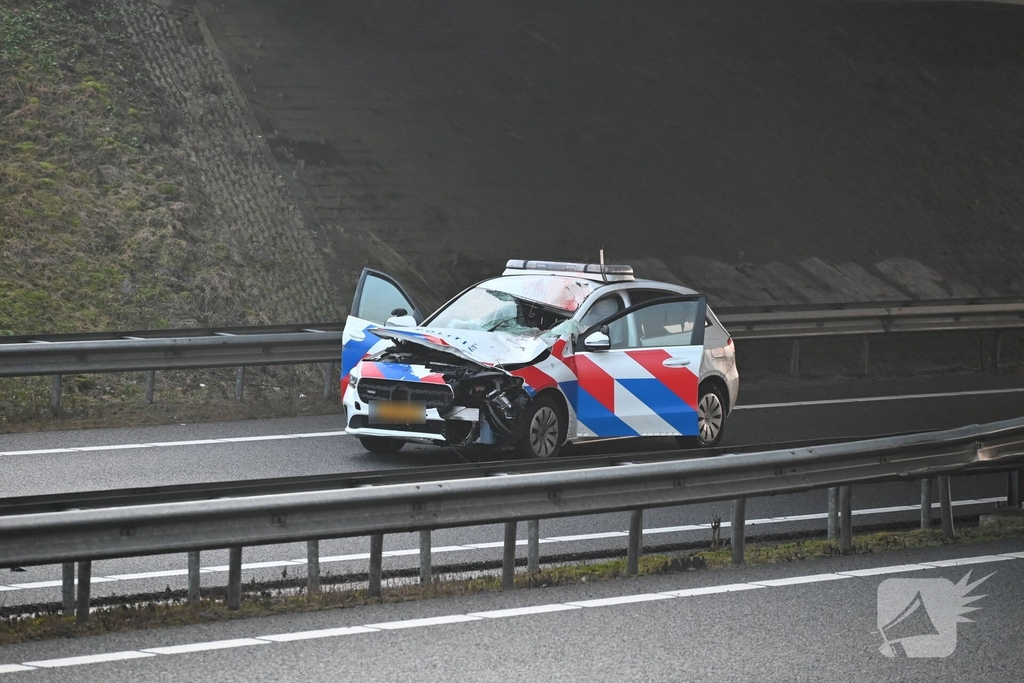 Man overleden na aanrijding door politieauto